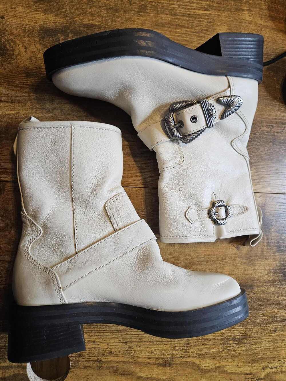 NEW Larroude Hardy Buckle Moto Boots Size 5.5 Natural White Leather TOE CREASE